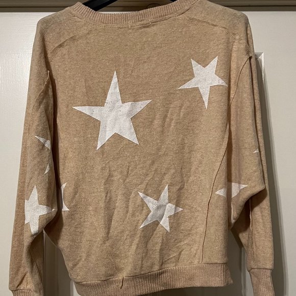 Super Cute Star Sweater - Picture 1 of 6